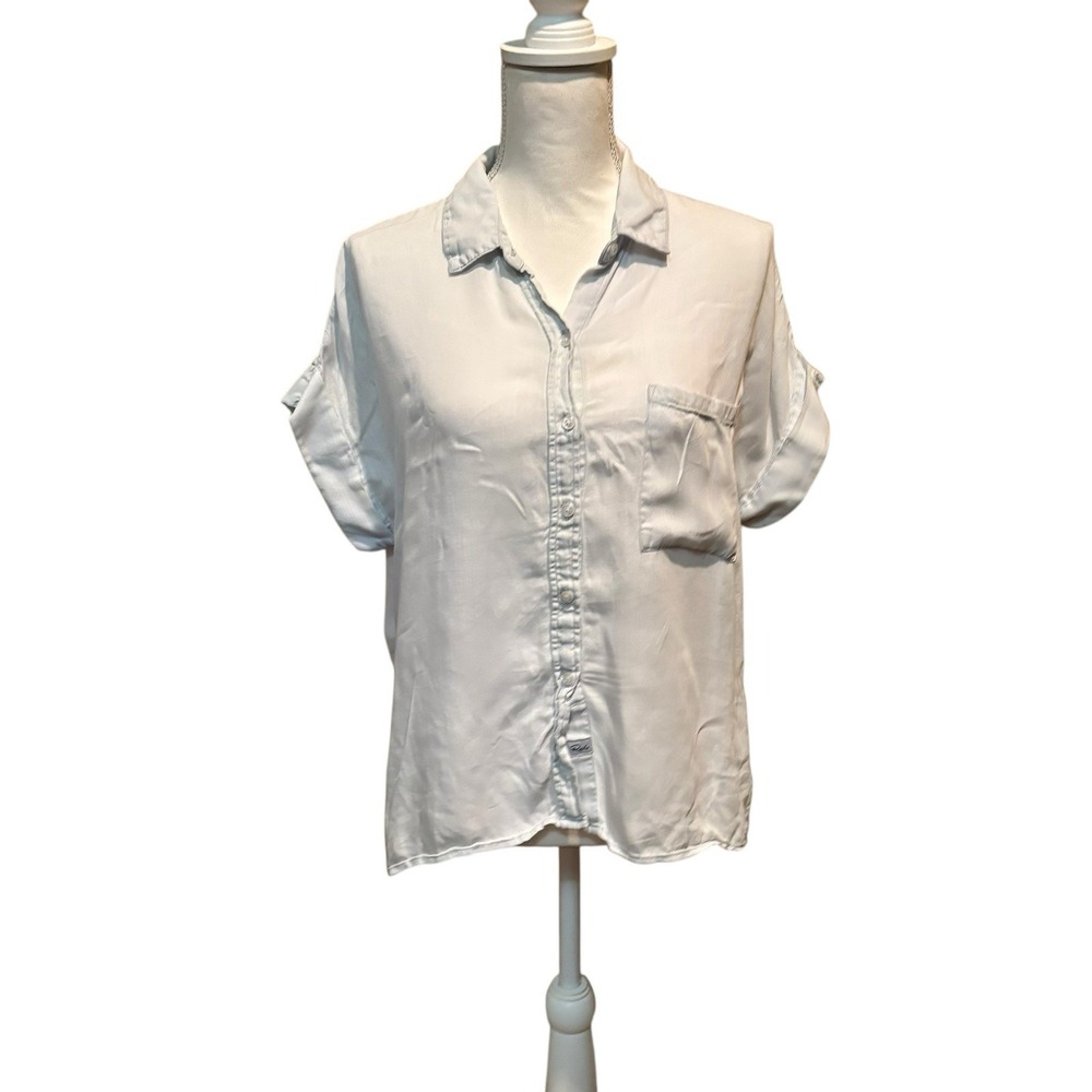 Rails Los Angeles Women's Button Down Shirt Small Light Blue Short Sleeve